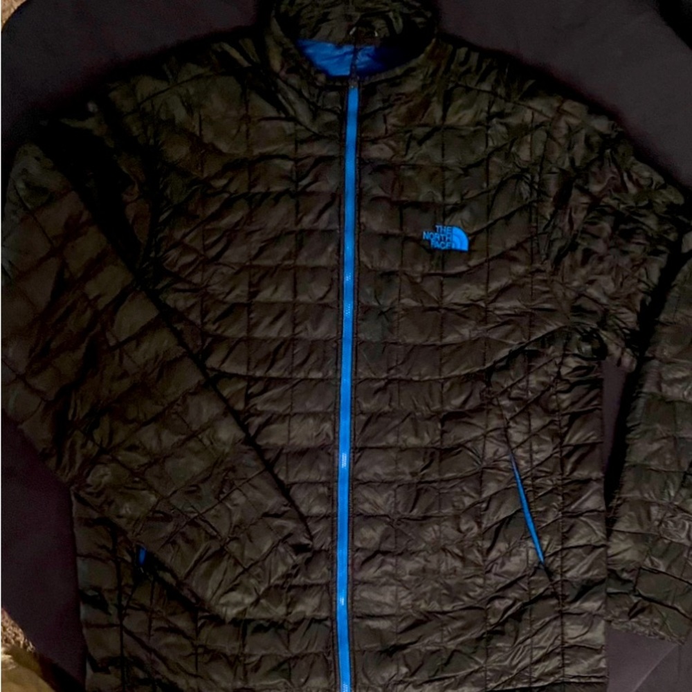 North Face Men’s Large Thermo Jacket.